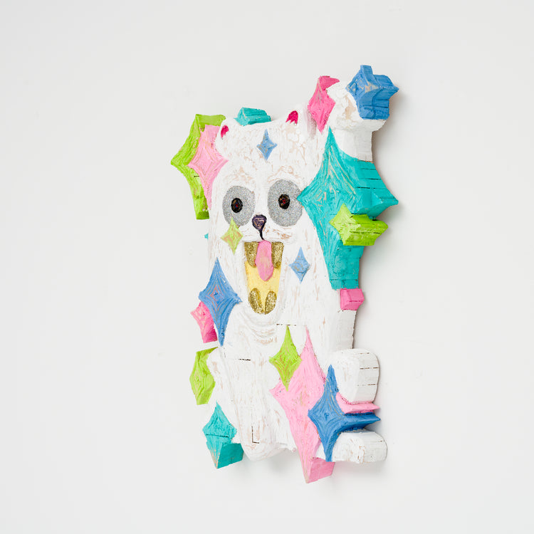 Sitting beckoning cat