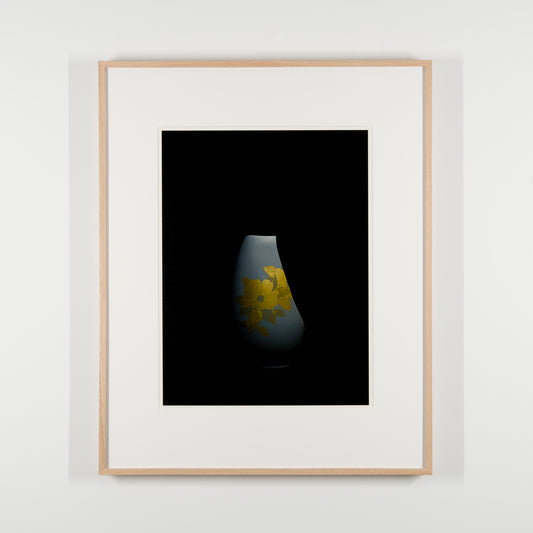 Flower vase with gold glaze and camellia motif