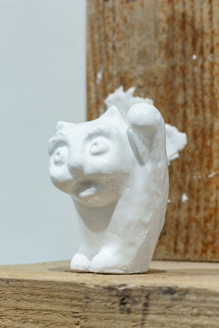 Super White Lucky Cats Statue