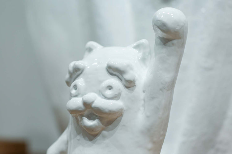 I'll raise my fist and keep on inviting luck