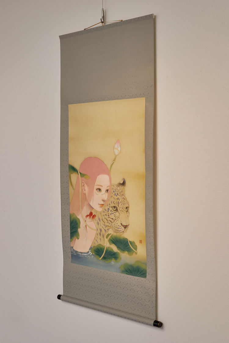 蓮池沐豹図