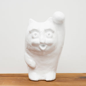 White Maneki-neko statue