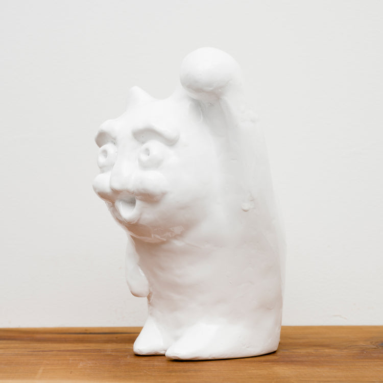 White Maneki-neko statue