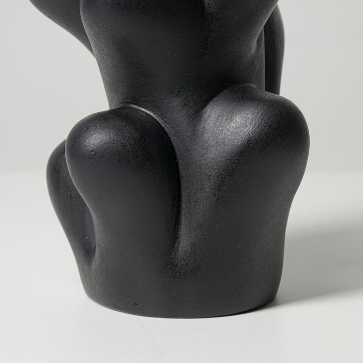 Black Form #02