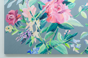 Gray back slipped flowers