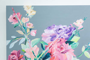 Gray back slipped flowers