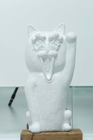 The beckoning cat that keeps shouting good fortune